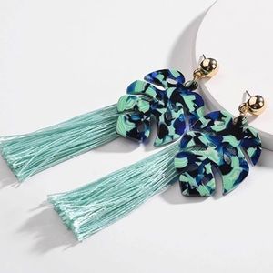 NWT Tropical Mint Green + Tortoiseshell Acrylic Palm Leaf Tassel Earrings